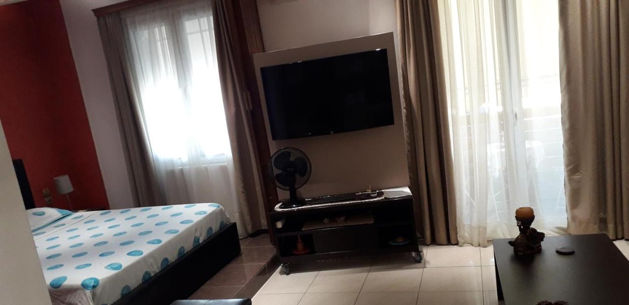 Safe & Cool Apartment 伊拉克利翁 外观 照片